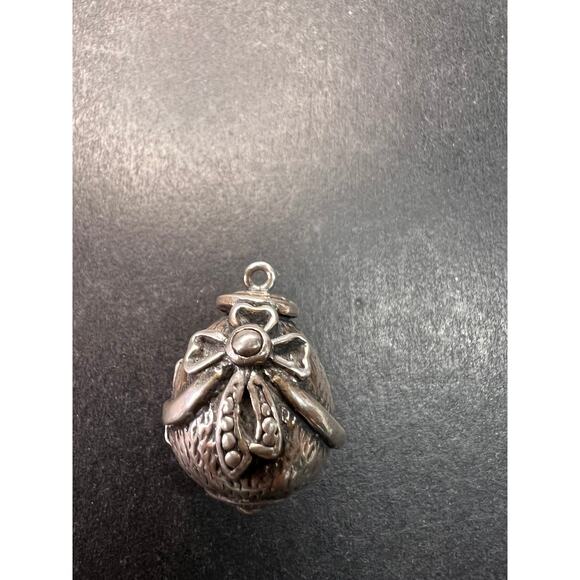 Vintage Sterling Silver MCM Hinged Egg Locket Charm Pendant Jewelry - Picture 10 of 16